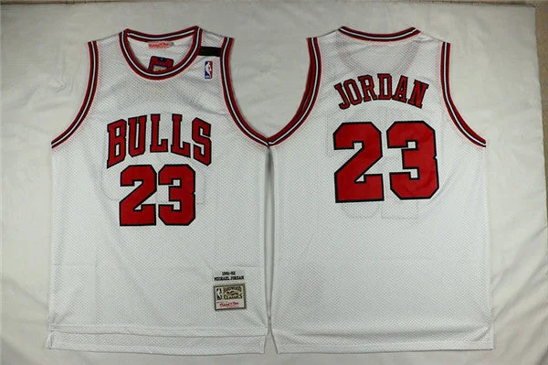 Basketball Jersey for Lightweight Fit for Kids-Bulls 23 Michael Jordan White 1991-92 Season White Hardwood Classics Basketball Jersey